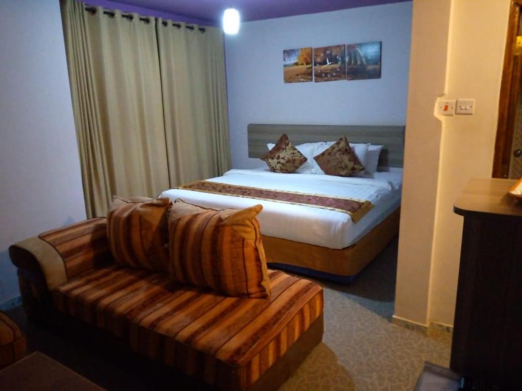 Maple Inn Hotel ไนโรบี ภายนอก รูปภาพ